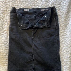 GAP Black Pencil Skirt